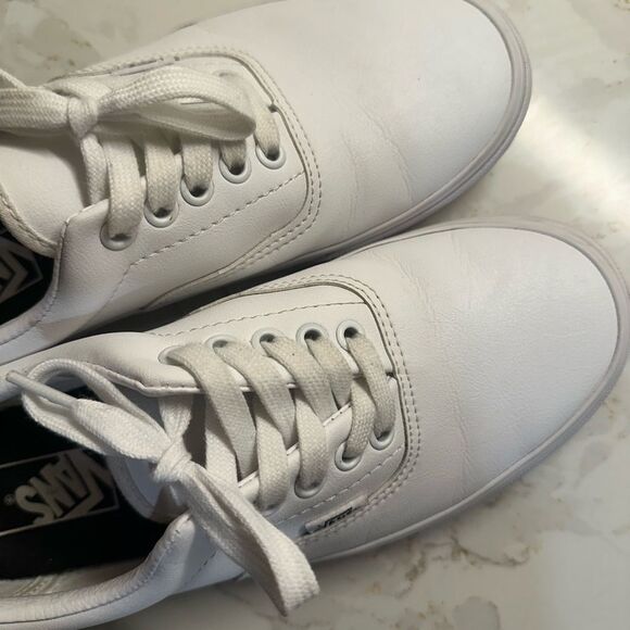 Men’s White Vans - Picture 6 of 8